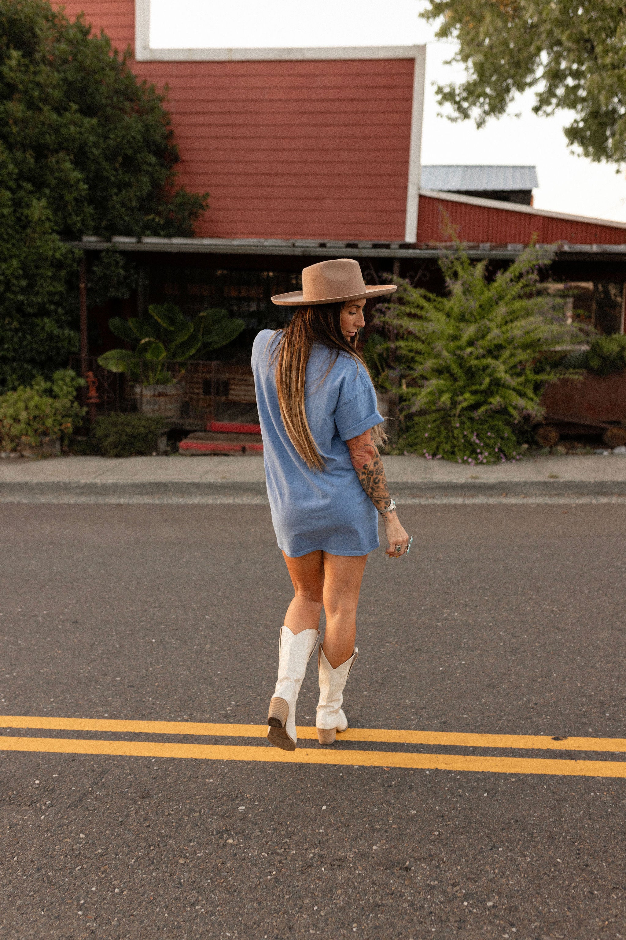 Waylon Lighting 90’s Tee