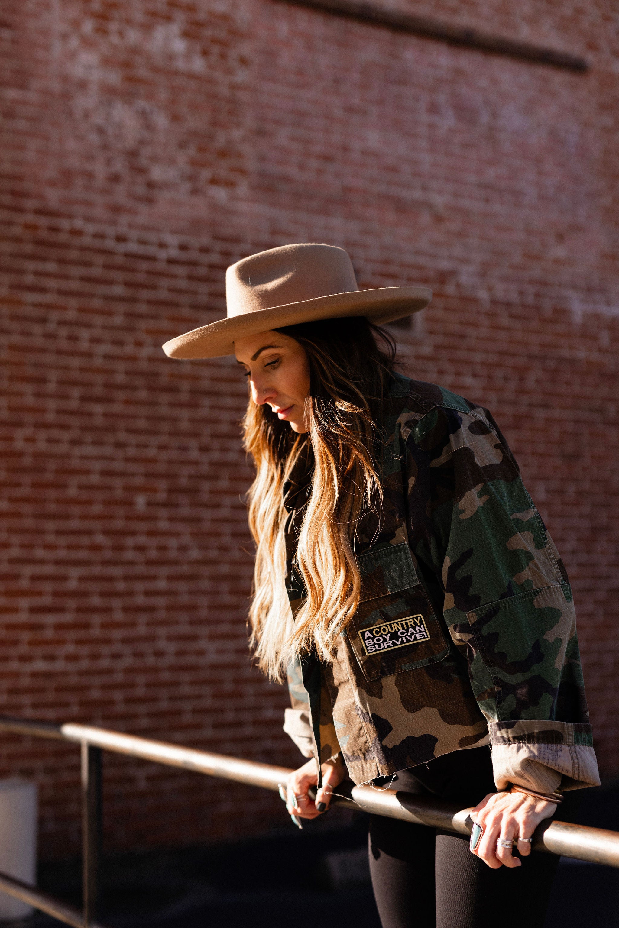 Hank Williams Jr- Country Boy Can Survive