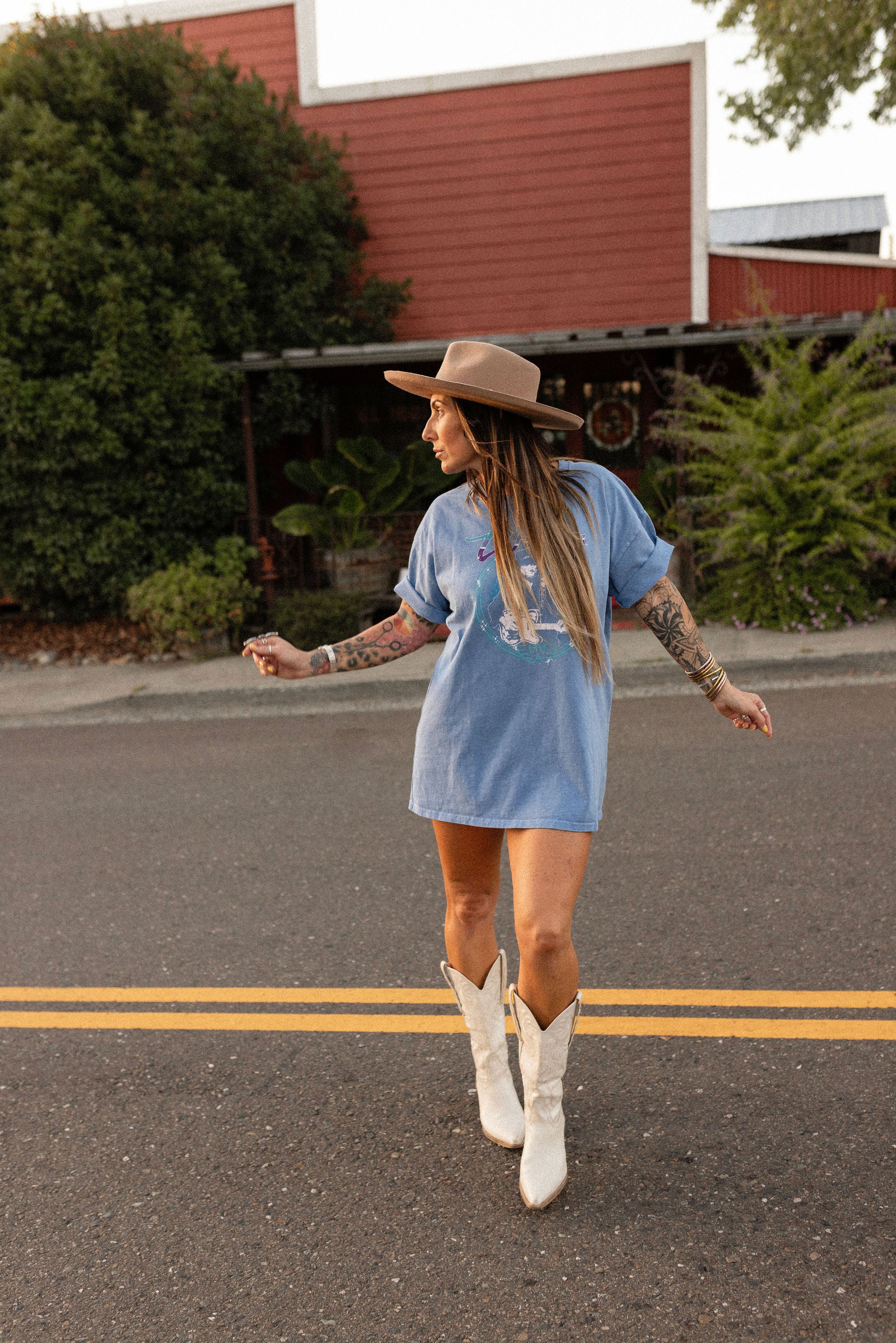 Waylon Lighting 90’s Tee