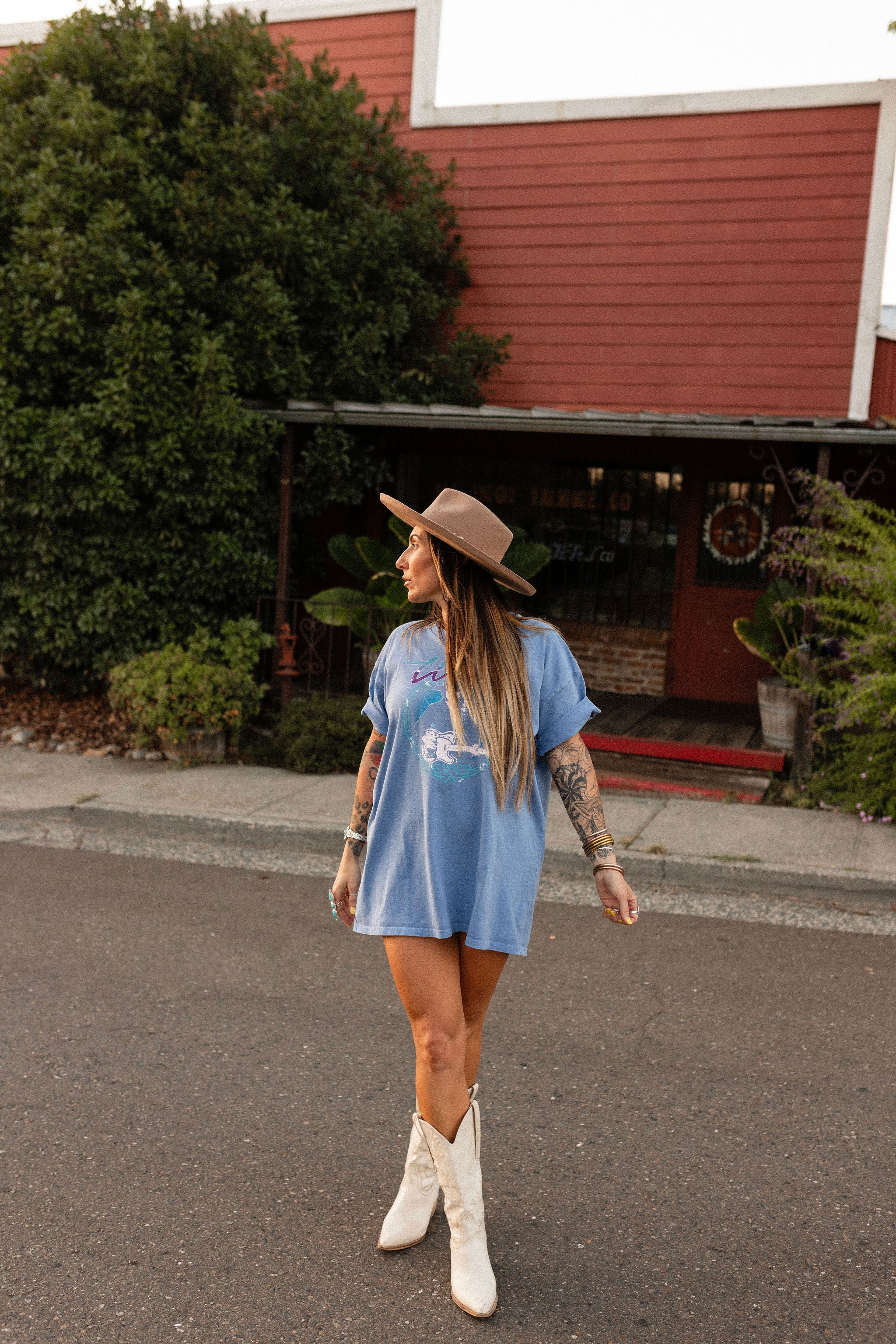 Waylon Lighting 90’s Tee